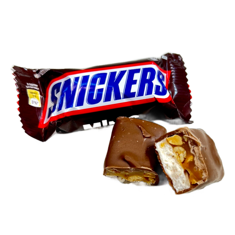 شکلات اسنیکرز با مغز بادام زمینی و کارامل