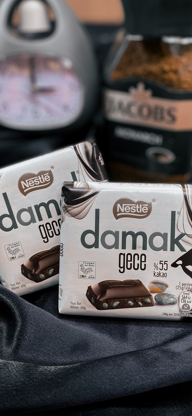 شکلات تلخ ۵۵درصد با مغز پسته داماک