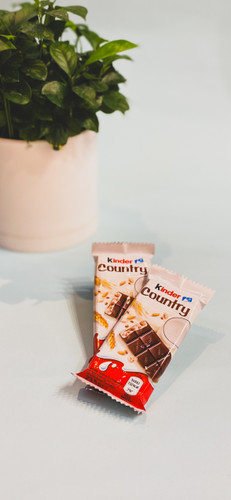 خرید شکلات کیندر کانتری