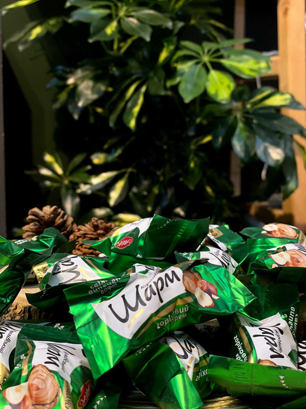 خرید ویفر شکلاتی با کرم شیر و فندق