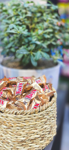 خرید شکلات کیلویی تویکس