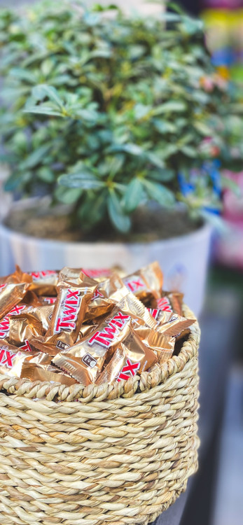 خرید شکلات کیلویی تویکس