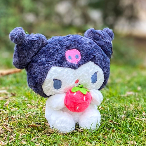 خرید آنلاین عروسک کرومی توت فرنگی