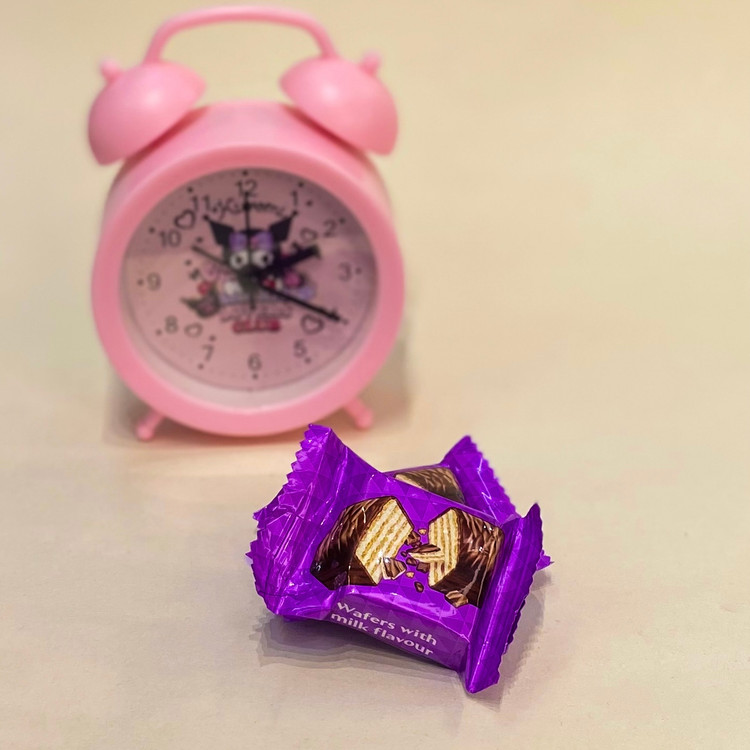 ویفر شکلات و شیر جانی کراکر