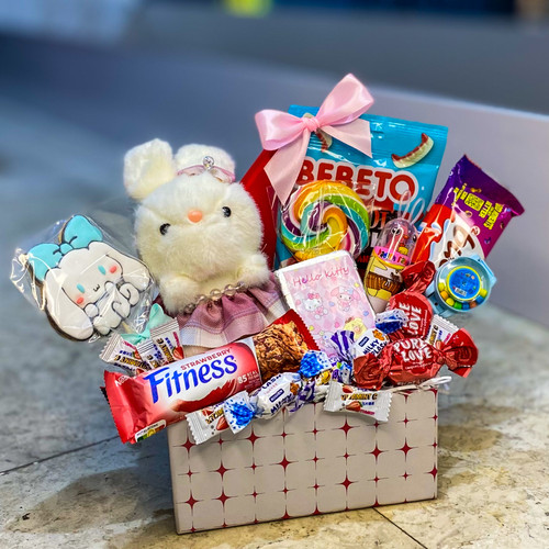 پک شکلات هدیه برای دختر ایرانی