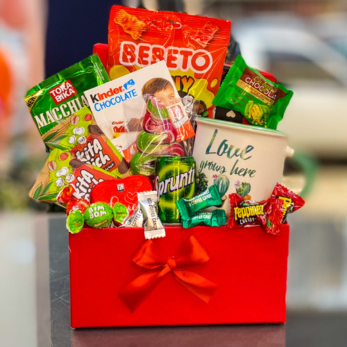 خرید ماگ و شکلات برای هدیه