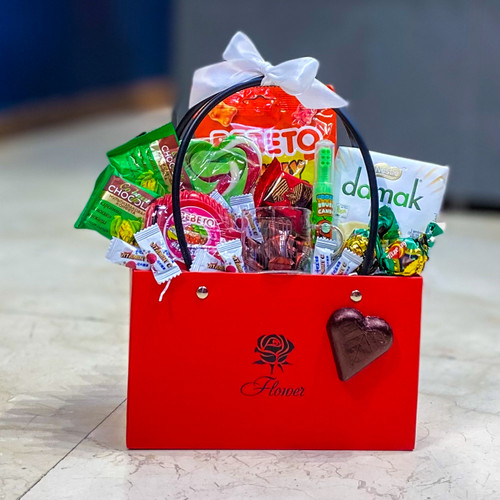 پک شکلات هدیه با شکلات خارجی