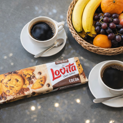 کوکی با تکههای شکلات مناسب عصرانه کنار چای و قهوه