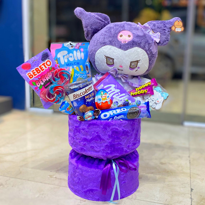 پک شکلات هدیه با عروسک کرومی برای روز دختر