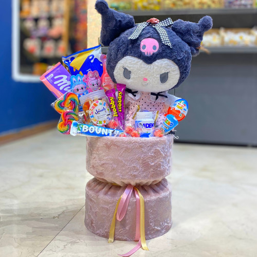 پک شکلات صورتی برای روز دختر با شکلات خارجی برند